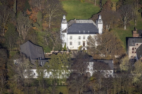 Aerial view, Lauersfort Castle, Kapellen-Holderberg, Mörs, Ruhr area, North Rhine-Westphalia,