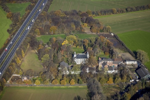 Aerial view, Lauersfort Castle, Kapellen-Holderberg, Mörs, Ruhr area, North Rhine-Westphalia,