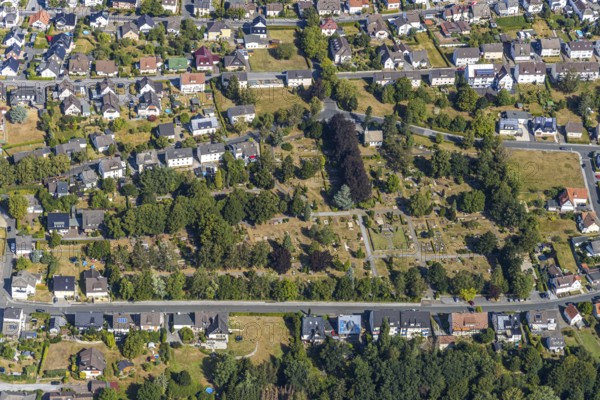 Aerial photograph, Lendringsen cemetery, Menden, Sauerland, Märkischer Kreis, North