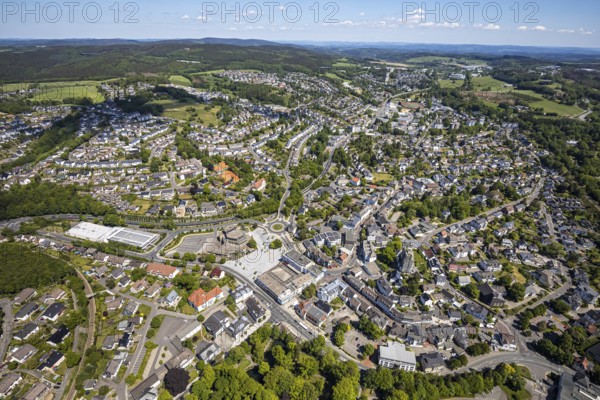 Aerial view, town view, Meinerzhagen town hall, Wilhelm-Langemann-Haus nursing home, tennis
