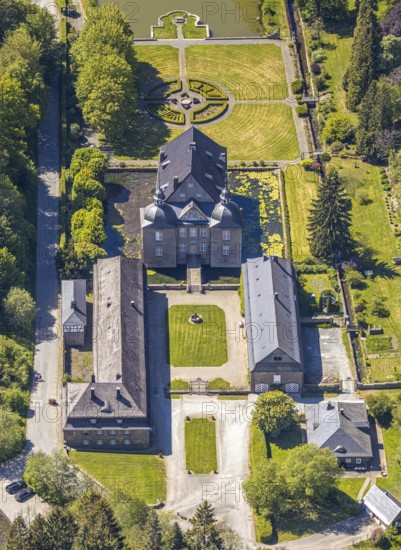 Aerial view, Neuenhof Castle, castle garden, Elspetal, Lüdenscheid, Märkischer Kreis, Sauerland,