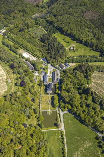 Aerial view, Neuenhof Castle, castle garden, Elspetal, Lüdenscheid, Märkischer Kreis, Sauerland,