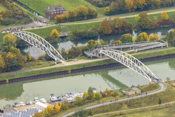 Aerial photo, thousands of spectators watched with great interest as the Gersteinwerk chimney was