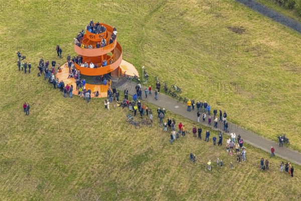 Aerial photo, thousands of spectators watched with great interest as the Gersteinwerk chimney was
