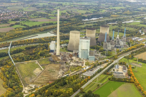 Aerial photo, thousands of spectators watched with great interest as the Gersteinwerk chimney was