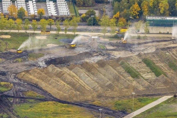 Aerial photo, thousands of spectators watched with great interest as the Gersteinwerk chimney was