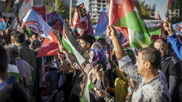 Gaziantep, Türkiye – October 11, 2025: Thousands of Turkish citizens take part in a large