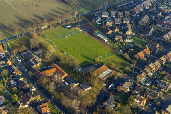 Aerial view of the Heideschule Hullern-Flaesheim with sports field in the Schulstraße and