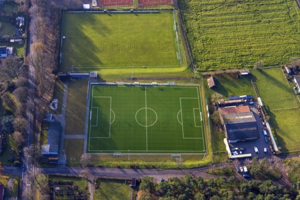 Aerial view of the football ground ofDJK Blau-Weiß Lavesum 1931 and tennis court in the district