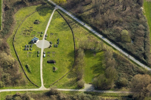 Aerial view, housing estate between Nordenstiftsweg / Ruppiner Straße, urban garden Kornmersch,