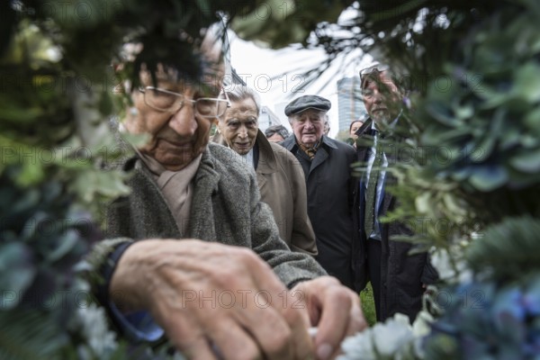 DEU Germany Germany Berlin Former Jewish concentration camp inmates join Polish schoolchildren in