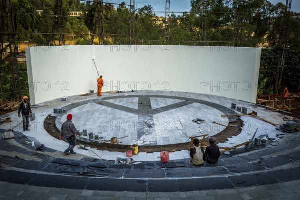 RWA RWANDA RUANDA Kigali Work on the amphitheatre in preparation for the celebrations to mark the