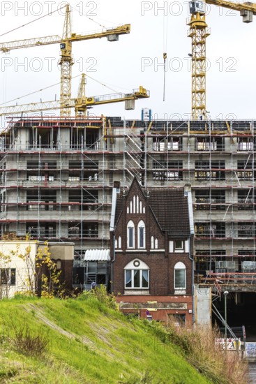 DEU Germany Germany Berlin View of a construction site with a heritage-protected building in front