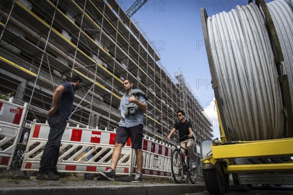 DEU Germany Germany Berlin The new building of the Moeckernkiez construction group on the corner of
