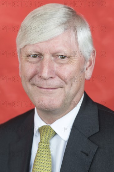 DEU Germany Germany Berlin The CEO of RWE Rolf Martin Schmitz during a visit to Focus magazine at