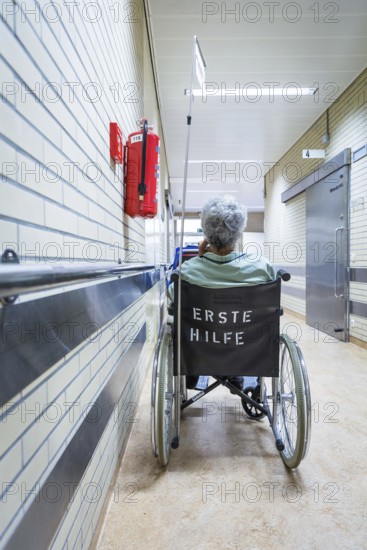 DEU Germany Germany Berlin Scenes in the emergency room of Gertrauden Hospital