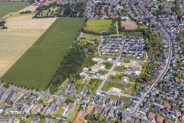 Aerial view, residential park Schulze-Everding, open space and meadow south of Horster Straße,
