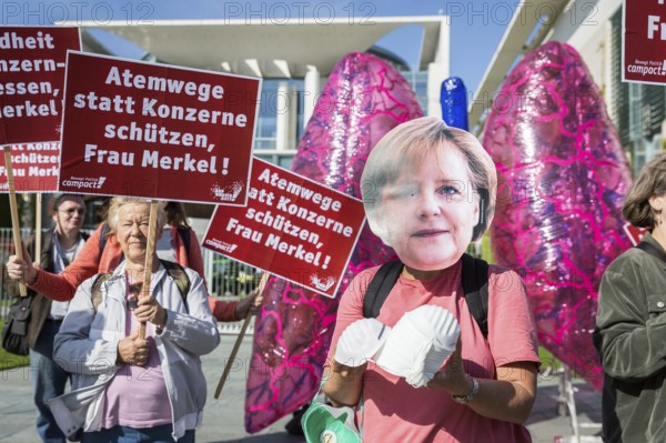DEU Germany Germany Berlin Protests in front of the Federal Chancellery in front of and during the