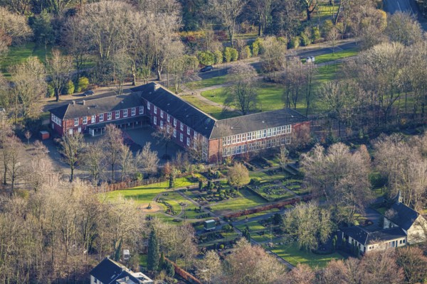 Aerial view, primary school Eickeler Park am Volksgarten Eickel, Eickel, Herne, Ruhr area, North