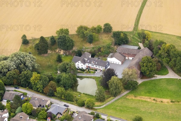 Aerial view, agricultural farm, residential building, Laubecker Straße, Heiligenhaus, Ruhr area,