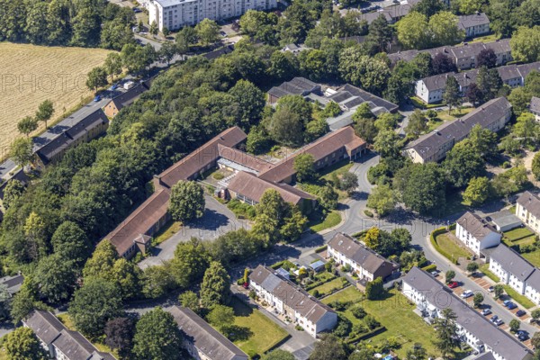 Aerial view, former primary school Im Dorf, Am Berge, former Albert-Schweitzer-Schule, Eicklohweg,