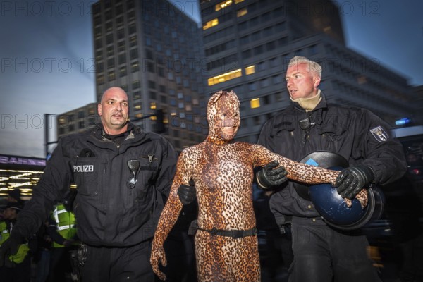 DEU Germany Germany Berlin Demonstrators of the Extinction Rebellion movement during the occupation