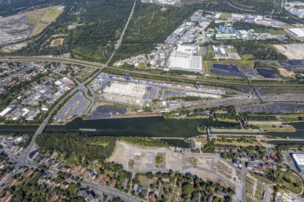 Aerial view, commercial area Am Westhafen, CTH Container Terminal Herne GmbH, Müller - Die lila