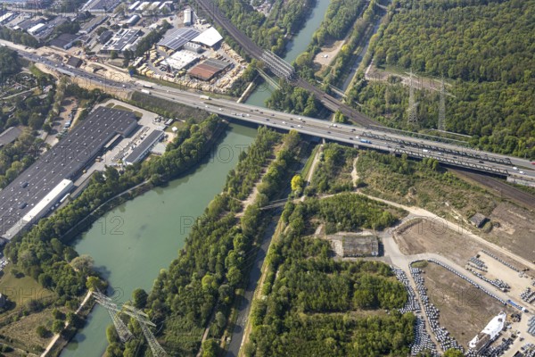 Motorway bridge A43 over the Rhine-Herne Canal is closed for trucks, Emscher, A43 motorway,