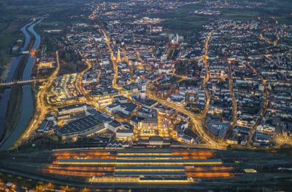 Aerial view, night view of Hamm main station, Bahbofsvorplatz, Hamm library, Platz der Deutschen