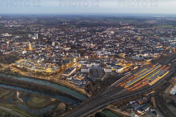 Aerial view, overview of Hamm at night, Technical Town Hall, station forecourt, Alleecenter ECE,