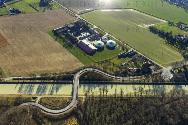 Aerial view, pig fattening farm Rörig KG, bridge Alter Uentroper Weg, Redoute 22, Datteln-Hamm