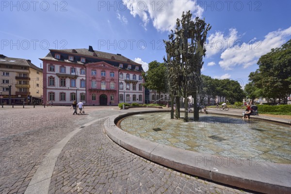Shrove Tuesday fountain, fountain with bronze sculptures, sculptor Blasius Spreng, architect Helmut