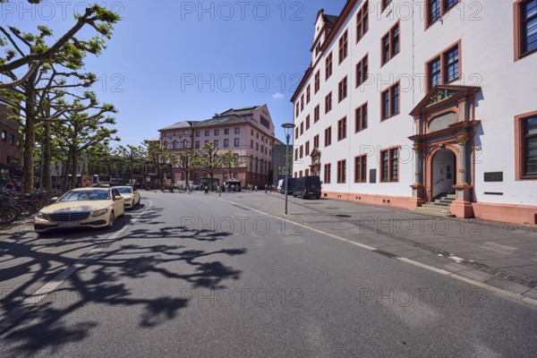 Leibniz Institute, historic building, general architecture, city center, taxi stand, asphalt road,