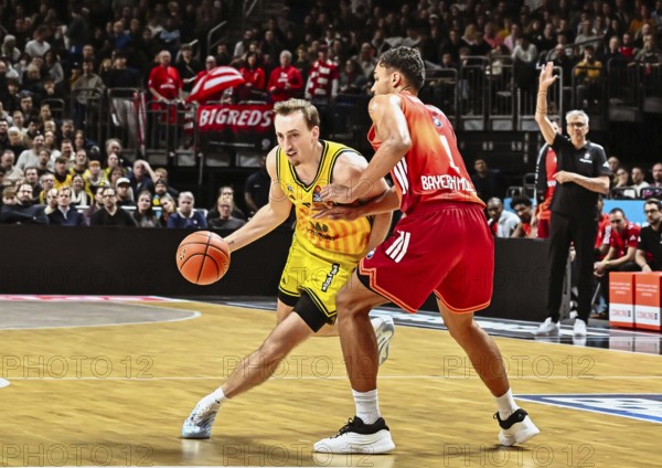 Basketball BBL Bundesliga, Alba Berlin - FC Bayern Munich Basketball from left Moses Wood (Alba
