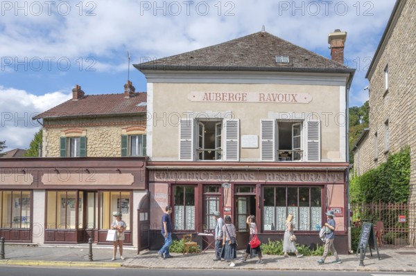 The historic Auberge Ravoux (also Maison de Van Gogh) in traditional construction with the
