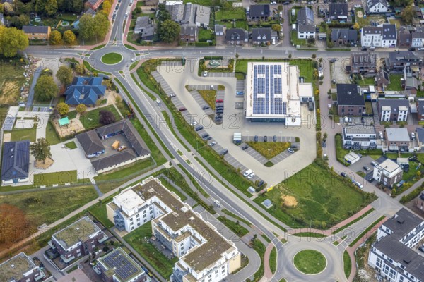 Aerial view, Aldi supermarket with solar roof at the Ostring roundabout, Goch, Lower Rhine, North