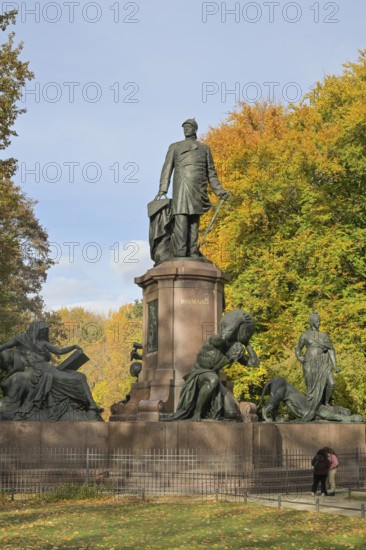 Bismarck National Monument, autumn in Großer Tiergarten Park, Mitte, Berlin, Germany