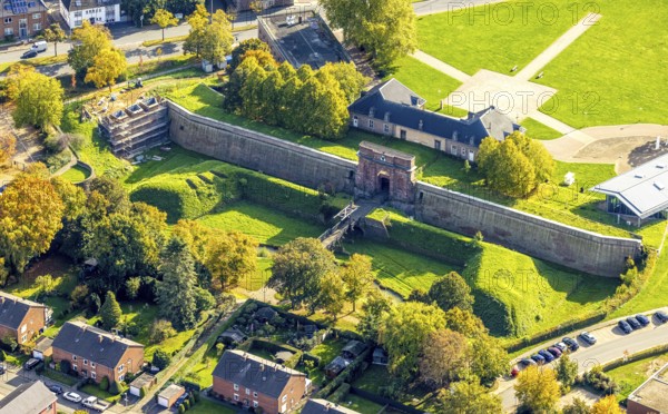 Aerial view, LVR-Niederrheinmuseum Wesel, Wesel citadel, old wall with preserved fortress, Wesel,