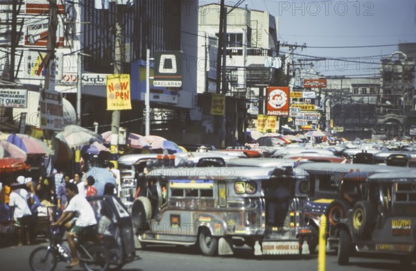 Jeepney, minibuses and other vehicles, traffic jams, extremely heavy traffic, Manila in 1995,