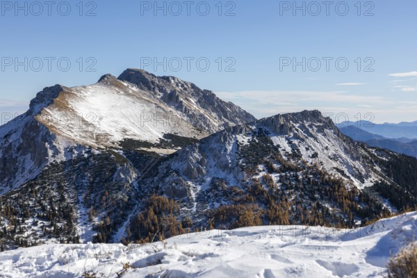 Autumn atmosphere, snow on mountain peaks, Leobner Wall and high tower, Eisenerzer Alps, Styria,