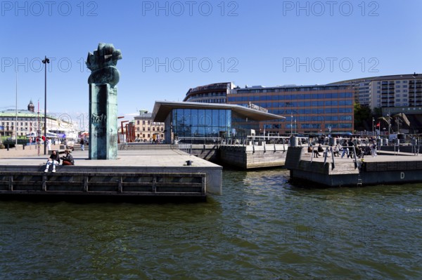 Transportation hub Stenpiren Resescentrum offering boat rides of Vasttrafik public transport across