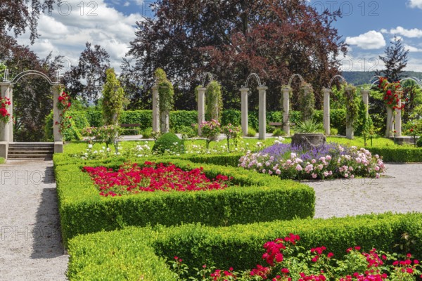Rosengarten am Rosensteinmuseum, Rosensteinpark, Stuttgart, Baden-Württemberg Germany, Stuttgart,