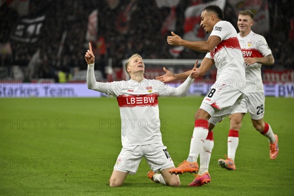 Goal cheers Chris Führich VfB Stuttgart (10) Jamie Leweling VfB Stuttgart (18) Finn Jeltsch VfB