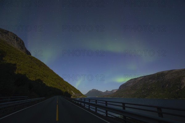 Tysfjord in Nordl nd under auroras and full moon