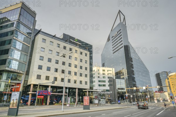 Commercial buildings, SEB Bank, high-rise building, Tornimäe tn, Maakri-Kvartal business district,