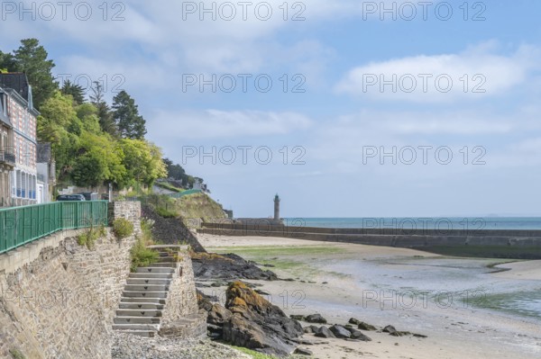 Located in Saint-Brieuc Bay, Port du Legue in Saint-Brieuc is bordered by a stone waterfront with
