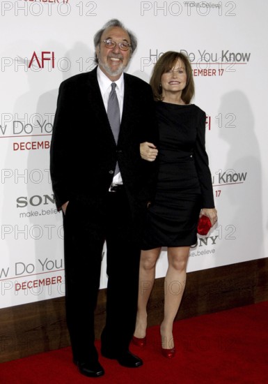 James L. Brooks and Holly Holmberg Brooks at the Los Angeles premiere of 'How Do You Know' held at