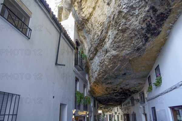 Setenil de las bodegas, cadiz, spain Houses in setenil de las bodegas, spain, built into a massive