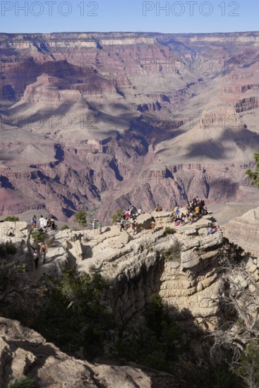 The Grand Canyon is a steep, approximately 450 kilometers long gorge in the north of the US state