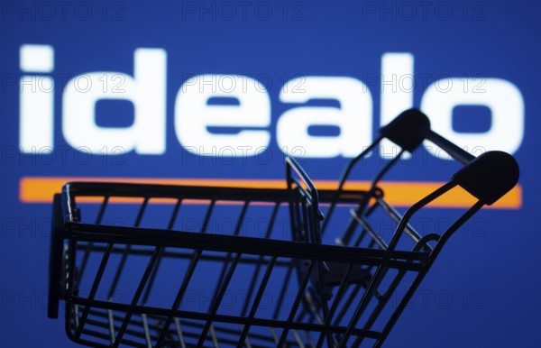 Dhaka, Bangladesh- 03 July 2025: Silhouette of a shopping cart in front of the idealo logo,
